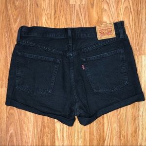 501 Levi’s Black Shorts